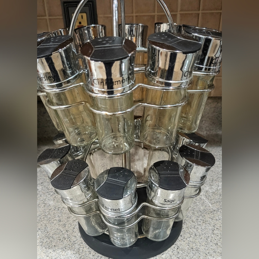 Rotating Spice Rack with Glass Jars and Silver Lids- Only Used a Few Jars- 20